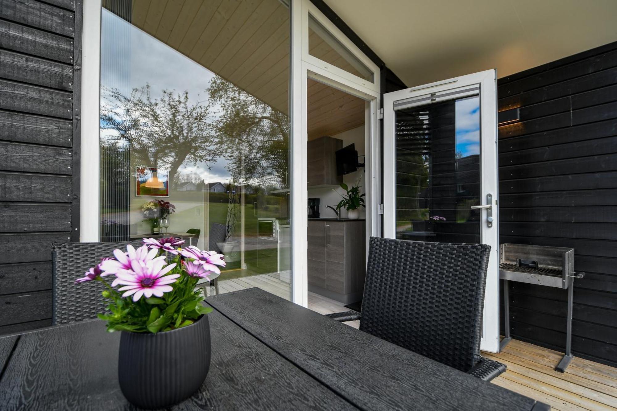 First Camp Skovlund Camping & Cottages Båring Exterior foto